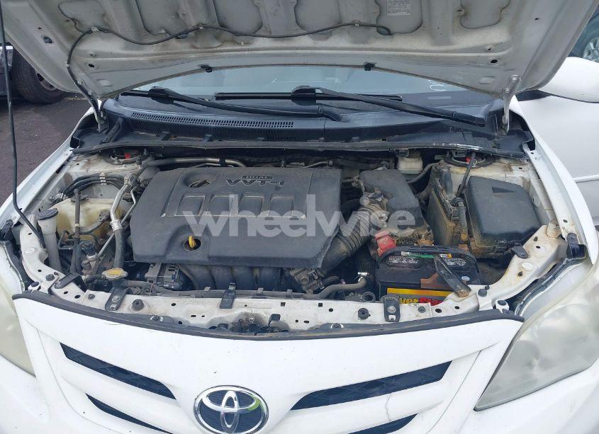Photo 10 of 2012 Toyota Corolla LE (VIN 2T1BU4EEXCC882183)