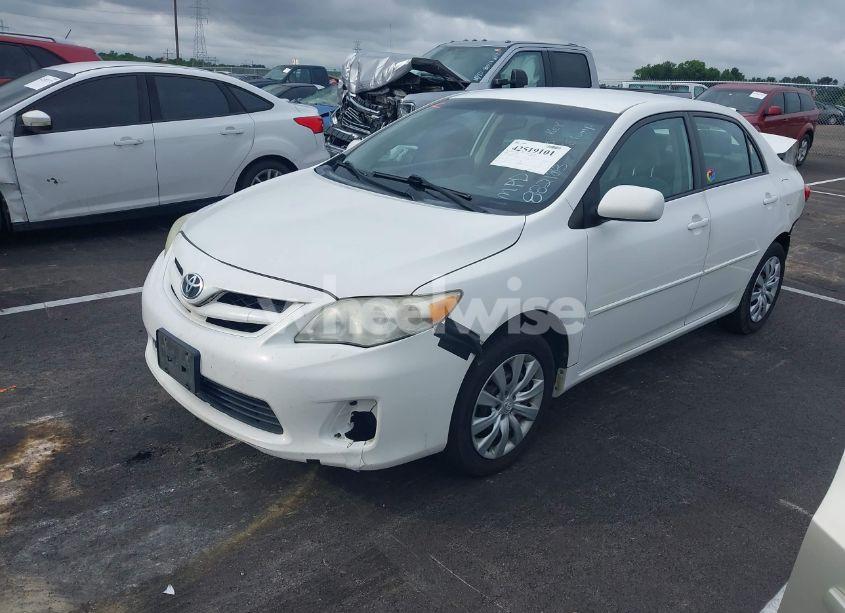 Photo 2 of 2012 Toyota Corolla LE (VIN 2T1BU4EEXCC882183)