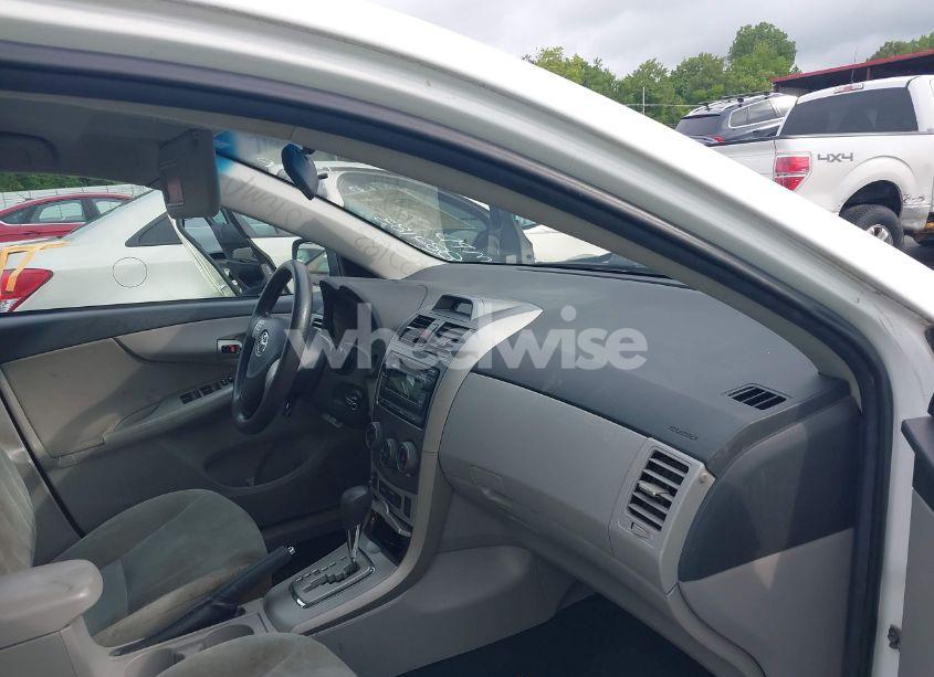 Photo 5 of 2012 Toyota Corolla LE (VIN 2T1BU4EEXCC882183)