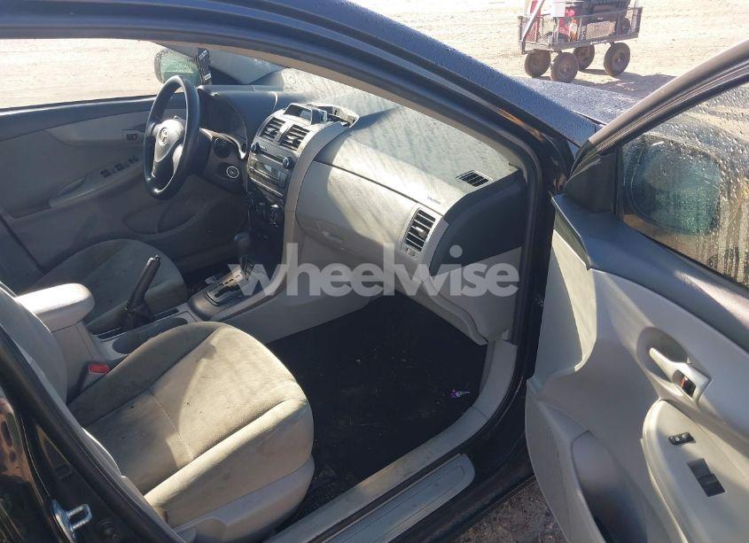 Photo 5 of 2012 Toyota Corolla L (VIN 2T1BU4EEXCC914694)