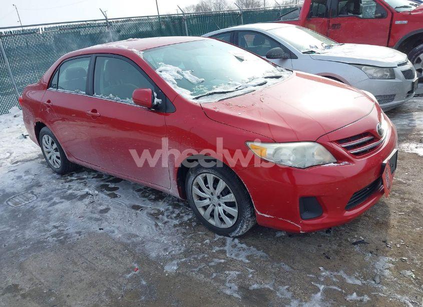 2013 Toyota Corolla LE (VIN 2T1BU4EEXDC025346) main photo