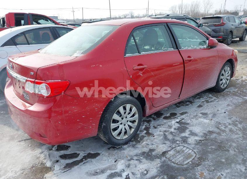 Photo 4 of 2013 Toyota Corolla LE (VIN 2T1BU4EEXDC025346)