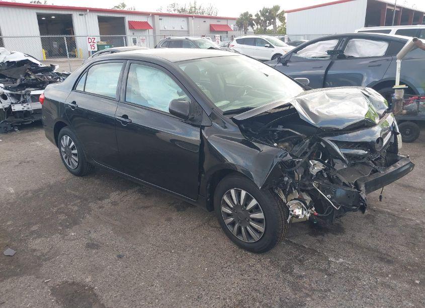 2013 Toyota Corolla L (VIN 2T1BU4EEXDC025511) main photo