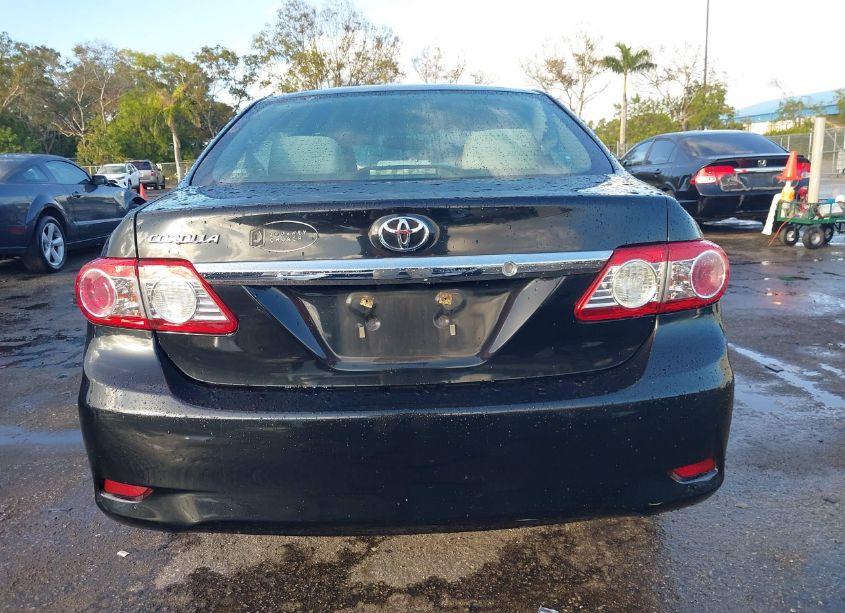 Photo 17 of 2013 Toyota Corolla L (VIN 2T1BU4EEXDC025511)