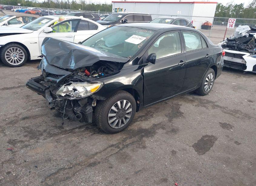 Photo 2 of 2013 Toyota Corolla L (VIN 2T1BU4EEXDC025511)
