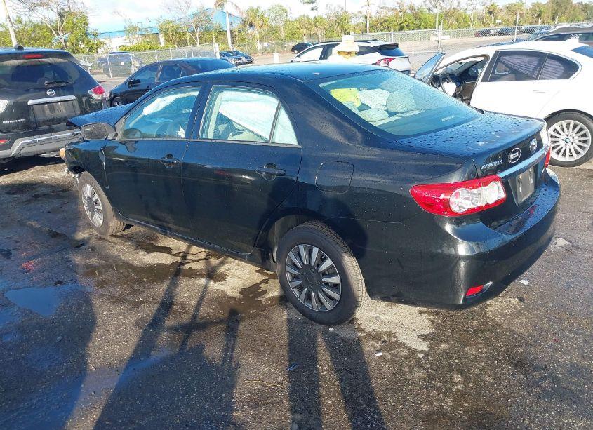 Photo 3 of 2013 Toyota Corolla L (VIN 2T1BU4EEXDC025511)