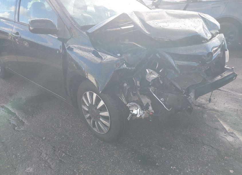 Photo 6 of 2013 Toyota Corolla L (VIN 2T1BU4EEXDC025511)