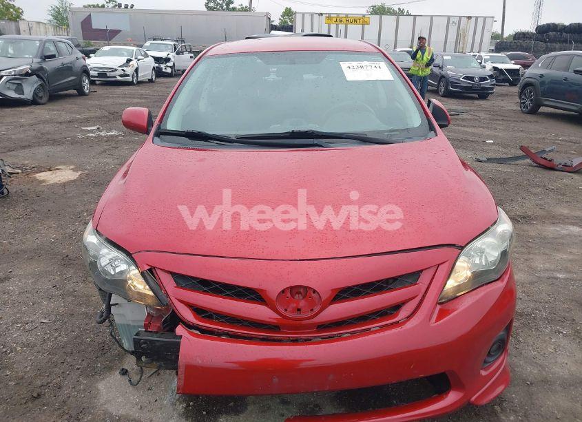 Photo 12 of 2013 Toyota Corolla S (VIN 2T1BU4EEXDC028067)