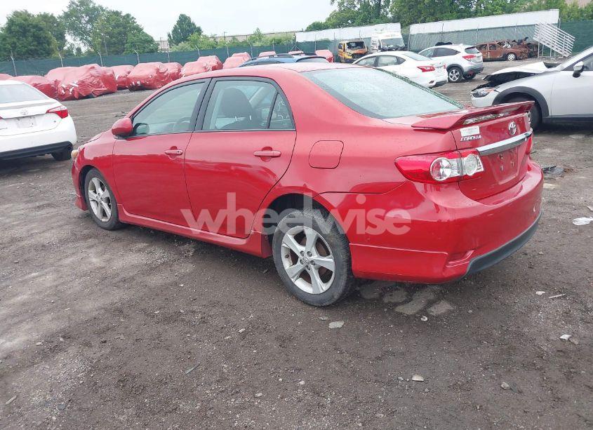 Photo 3 of 2013 Toyota Corolla S (VIN 2T1BU4EEXDC028067)