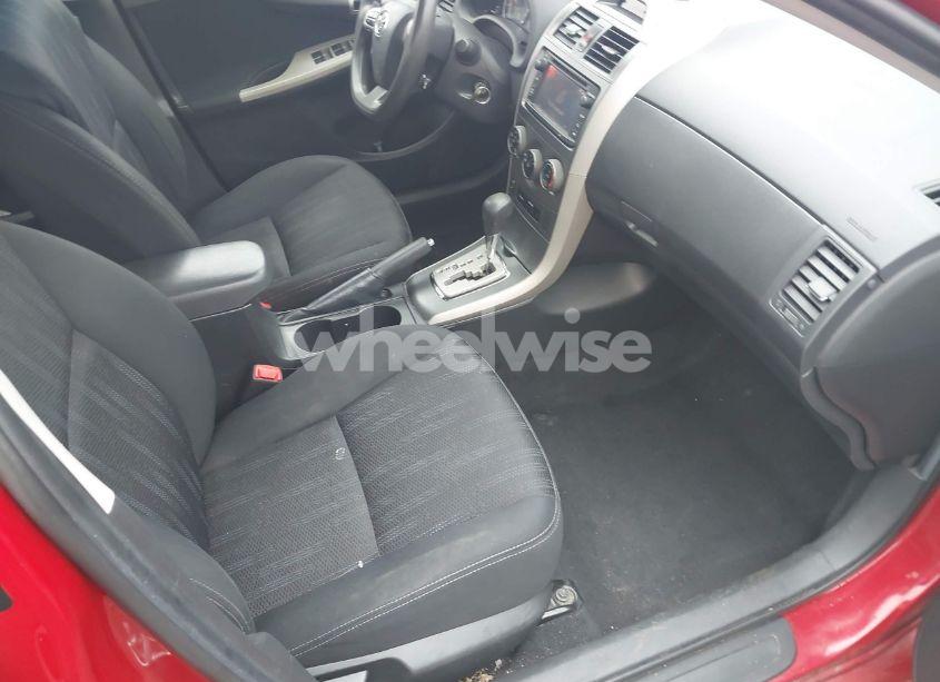 Photo 5 of 2013 Toyota Corolla S (VIN 2T1BU4EEXDC028067)