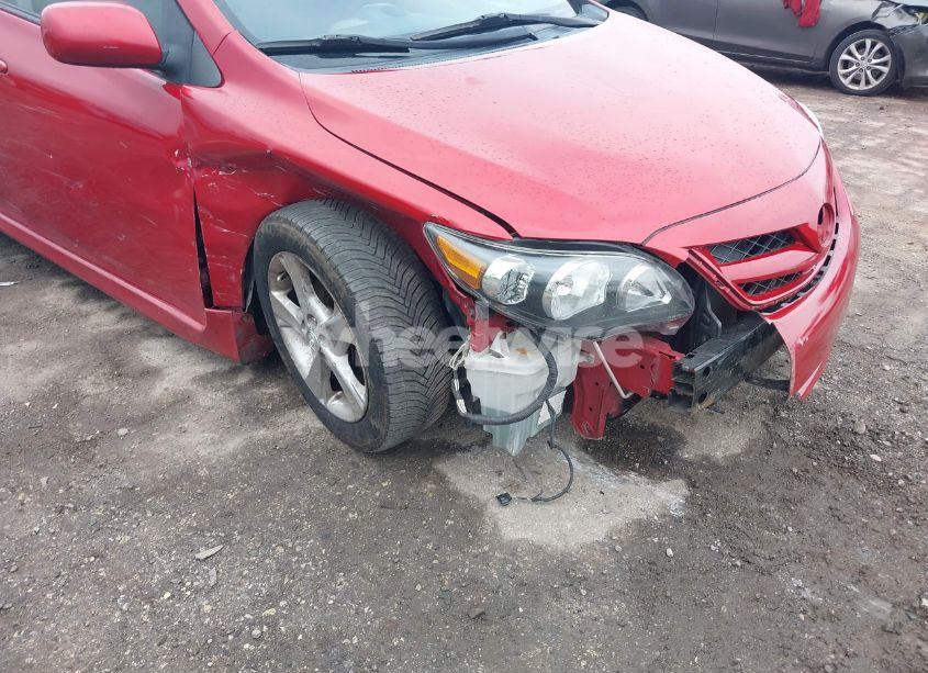 Photo 6 of 2013 Toyota Corolla S (VIN 2T1BU4EEXDC028067)