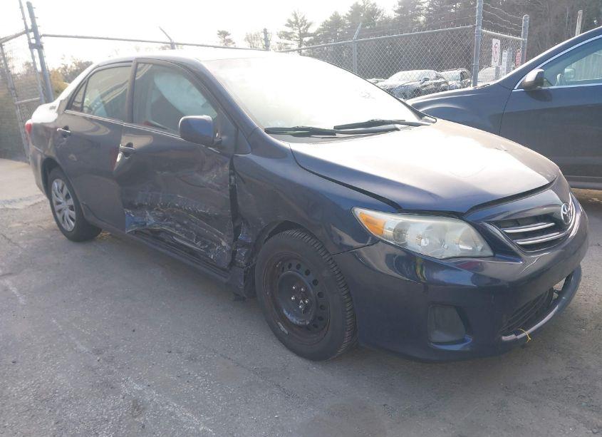 2013 Toyota Corolla LE (VIN 2T1BU4EEXDC039263) main photo