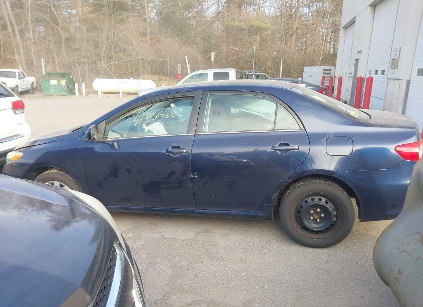 Photo 14 of 2013 Toyota Corolla LE (VIN 2T1BU4EEXDC039263)