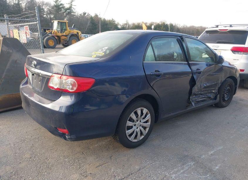 Photo 4 of 2013 Toyota Corolla LE (VIN 2T1BU4EEXDC039263)