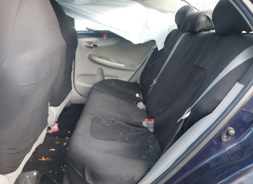 Photo 8 of 2013 Toyota Corolla LE (VIN 2T1BU4EEXDC039263)