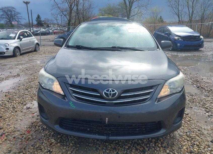 Photo 12 of 2013 Toyota Corolla LE (VIN 2T1BU4EEXDC039621)