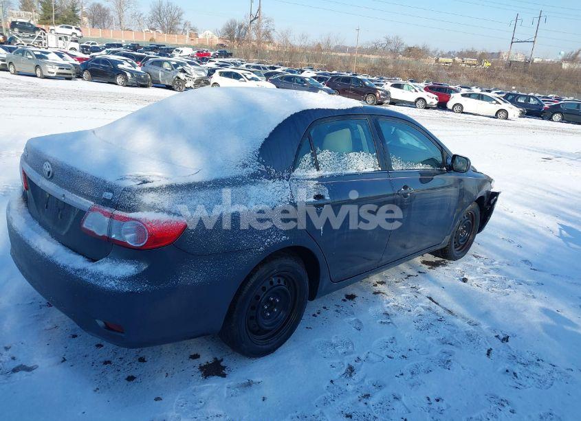 Photo 4 of 2013 Toyota Corolla LE (VIN 2T1BU4EEXDC054474)