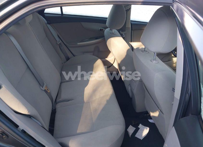 Photo 8 of 2013 Toyota Corolla LE (VIN 2T1BU4EEXDC054474)