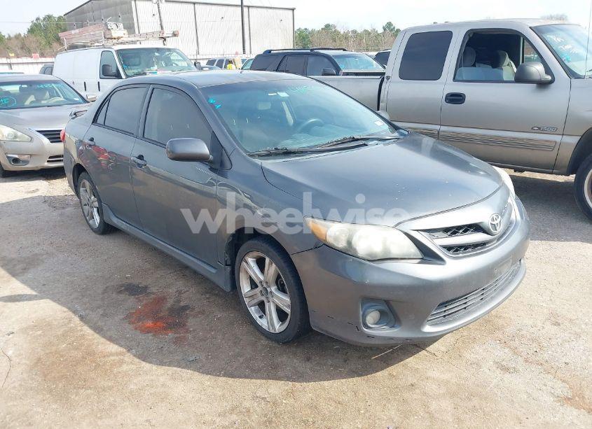 2013 Toyota Corolla S (VIN 2T1BU4EEXDC063692) main photo