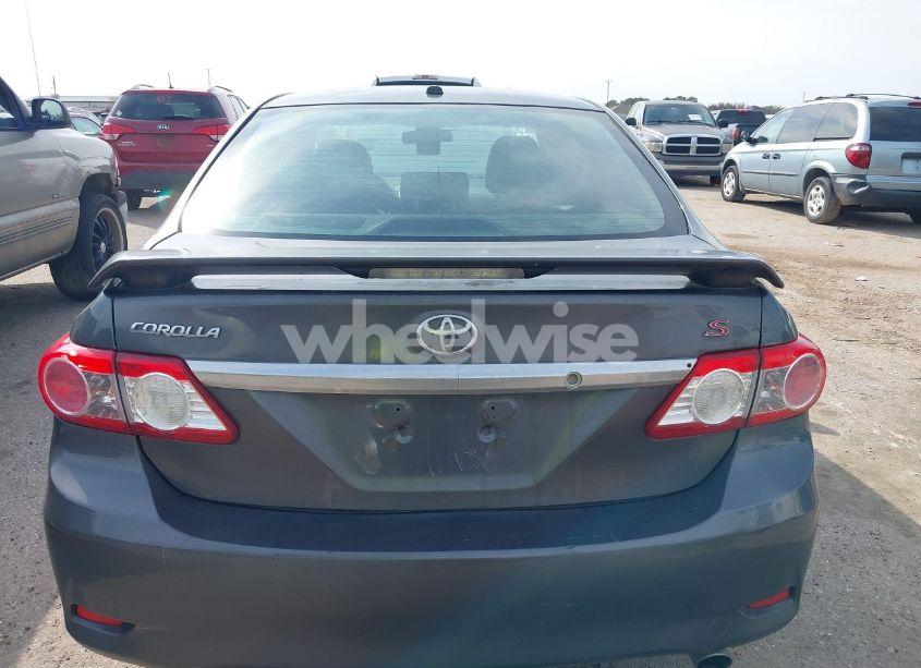 Photo 16 of 2013 Toyota Corolla S (VIN 2T1BU4EEXDC063692)