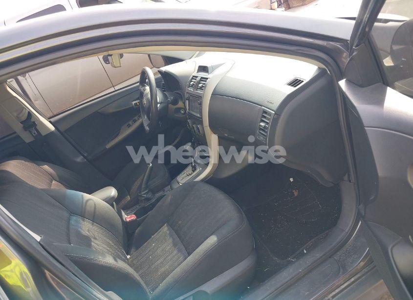 Photo 5 of 2013 Toyota Corolla S (VIN 2T1BU4EEXDC063692)