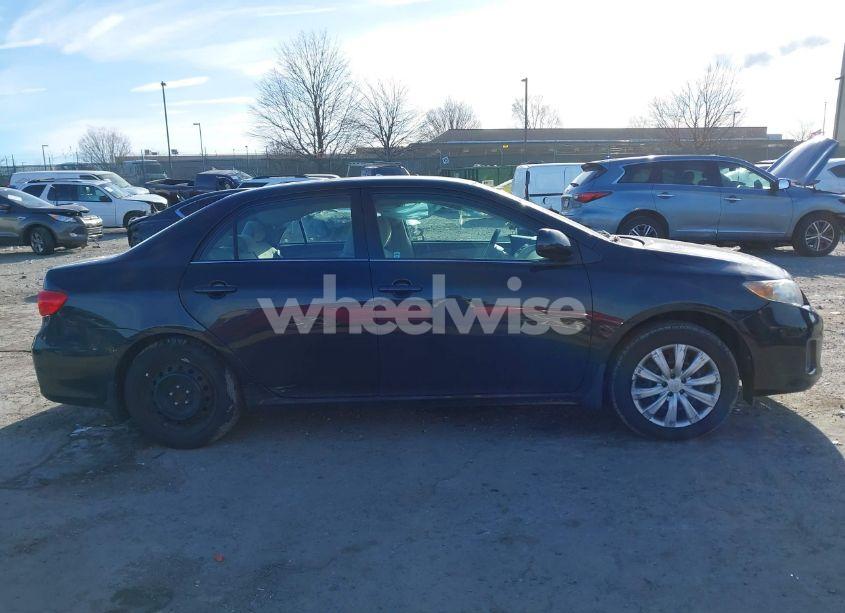 Photo 12 of 2013 Toyota Corolla LE (VIN 2T1BU4EEXDC064406)
