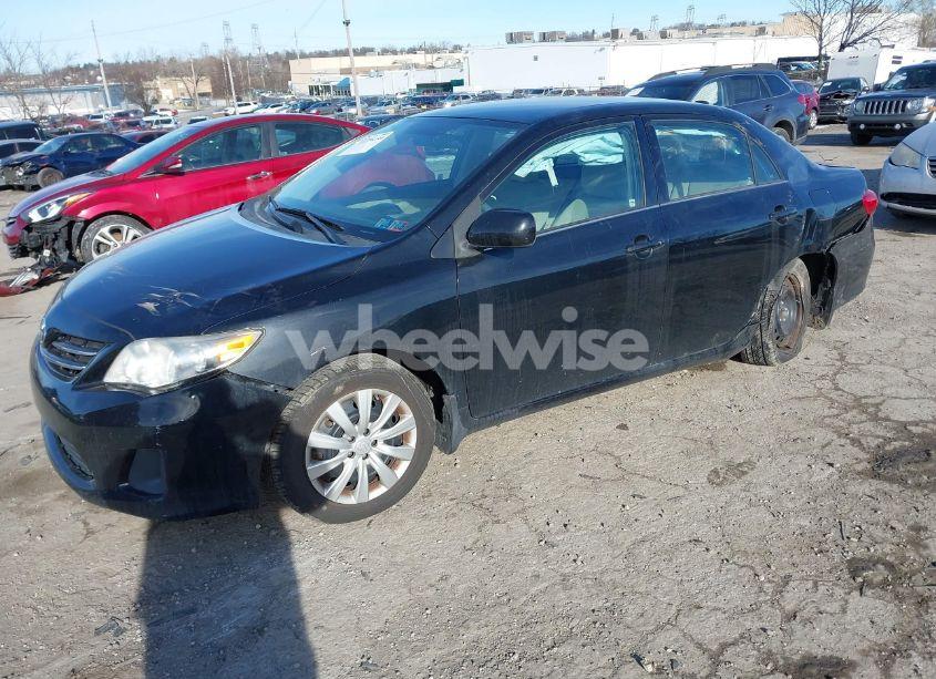 Photo 2 of 2013 Toyota Corolla LE (VIN 2T1BU4EEXDC064406)