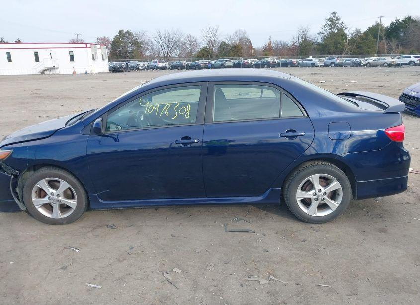 Photo 14 of 2013 Toyota Corolla S (VIN 2T1BU4EEXDC091816)