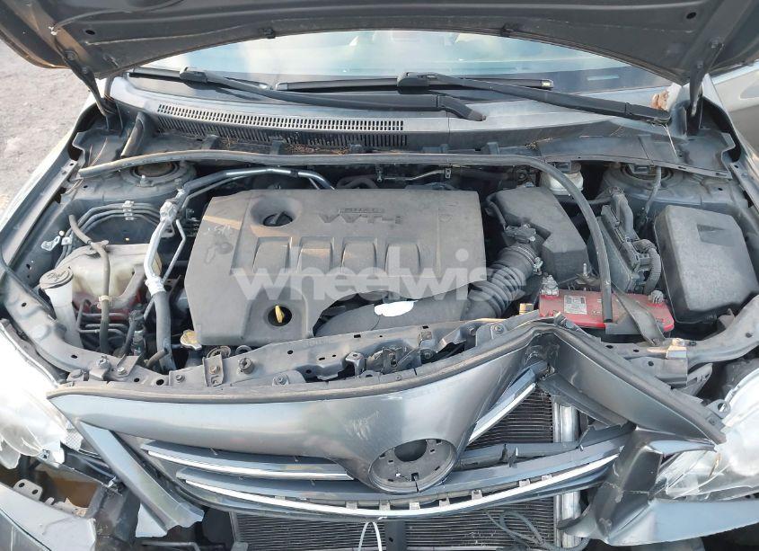 Photo 10 of 2013 Toyota Corolla LE (VIN 2T1BU4EEXDC095557)