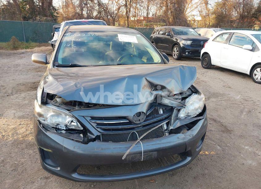 Photo 13 of 2013 Toyota Corolla LE (VIN 2T1BU4EEXDC095557)