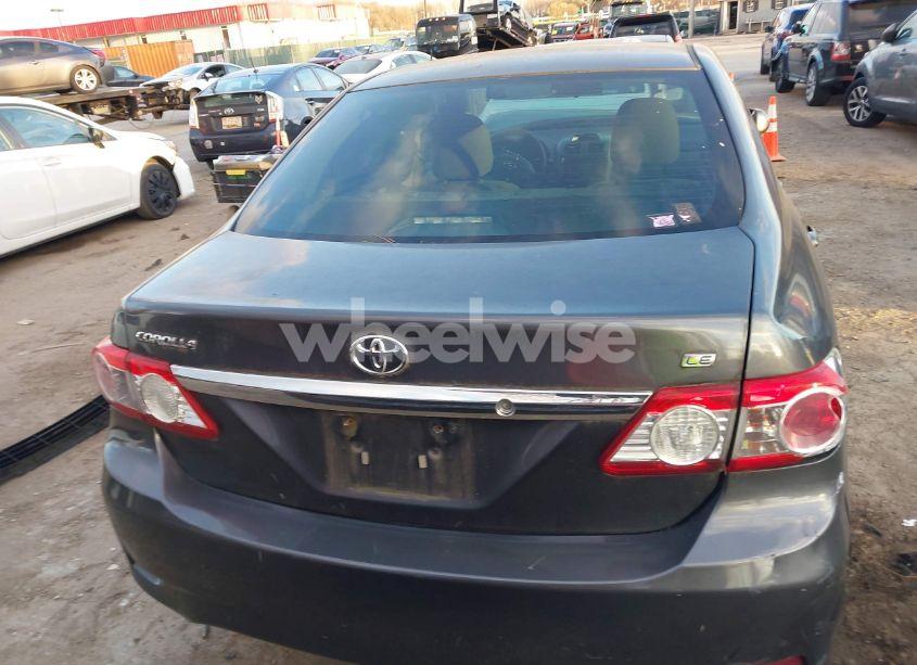 Photo 17 of 2013 Toyota Corolla LE (VIN 2T1BU4EEXDC095557)