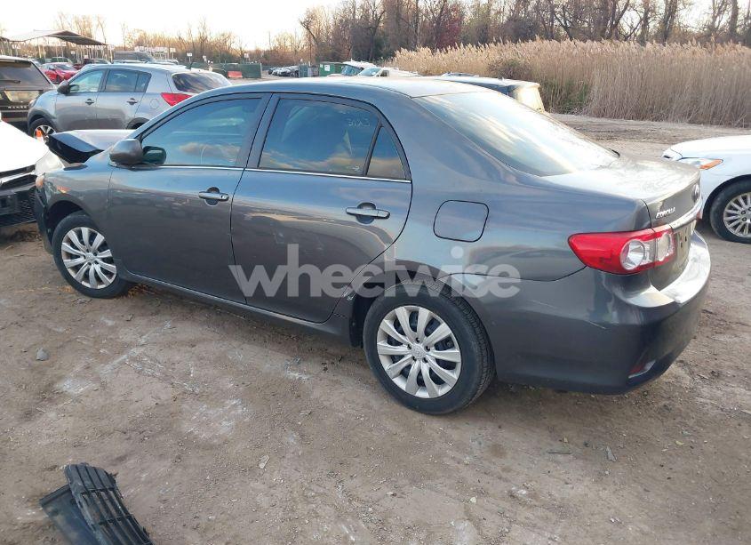 Photo 3 of 2013 Toyota Corolla LE (VIN 2T1BU4EEXDC095557)