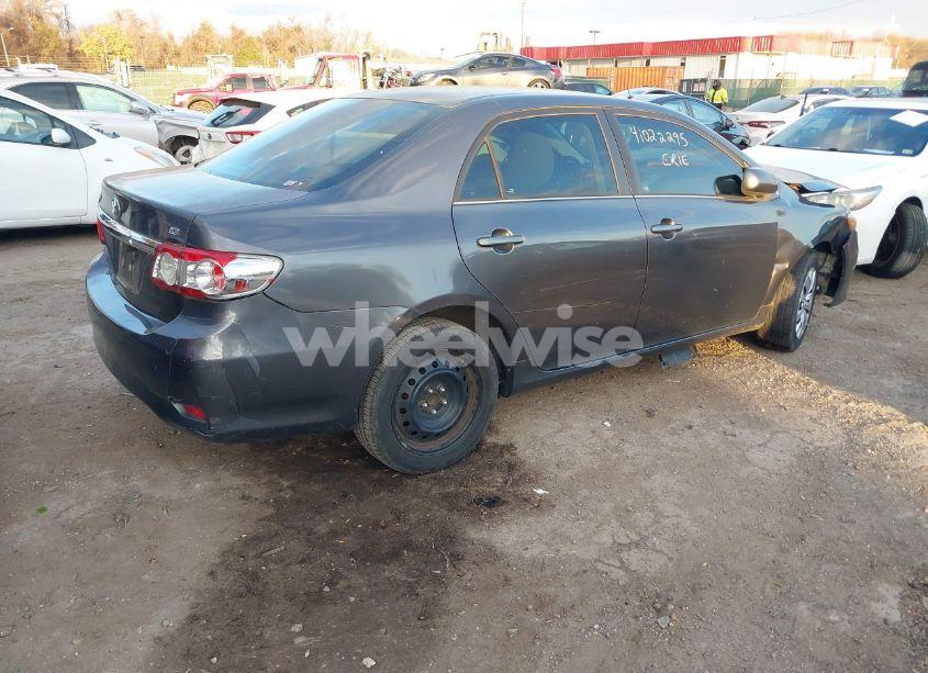 Photo 4 of 2013 Toyota Corolla LE (VIN 2T1BU4EEXDC095557)