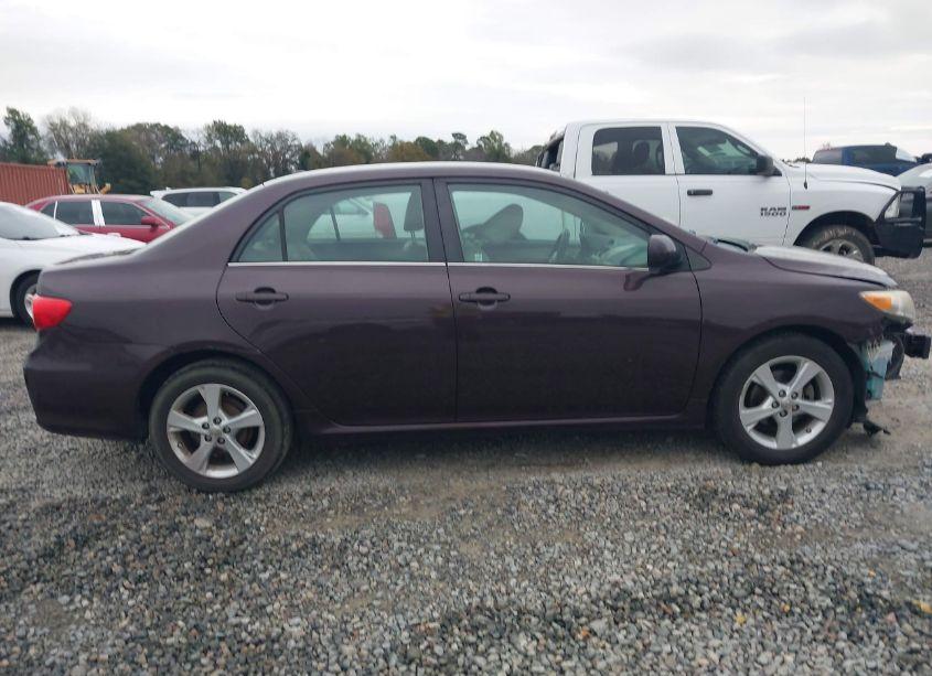Photo 13 of 2013 Toyota Corolla LE SPECIAL EDITION (VIN 2T1BU4EEXDC096370)