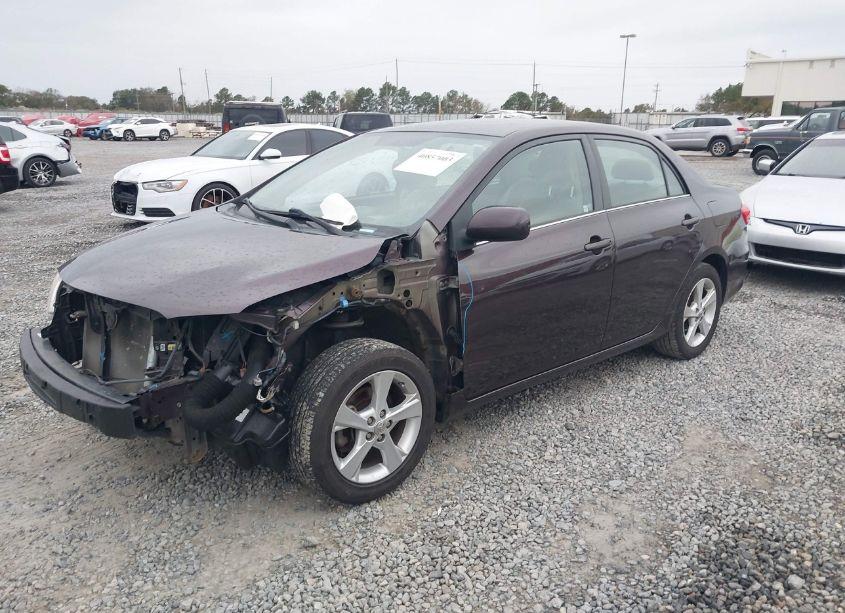 Photo 2 of 2013 Toyota Corolla LE SPECIAL EDITION (VIN 2T1BU4EEXDC096370)