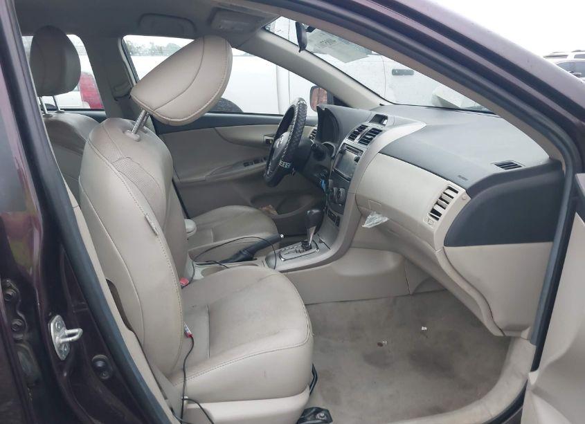 Photo 5 of 2013 Toyota Corolla LE SPECIAL EDITION (VIN 2T1BU4EEXDC096370)