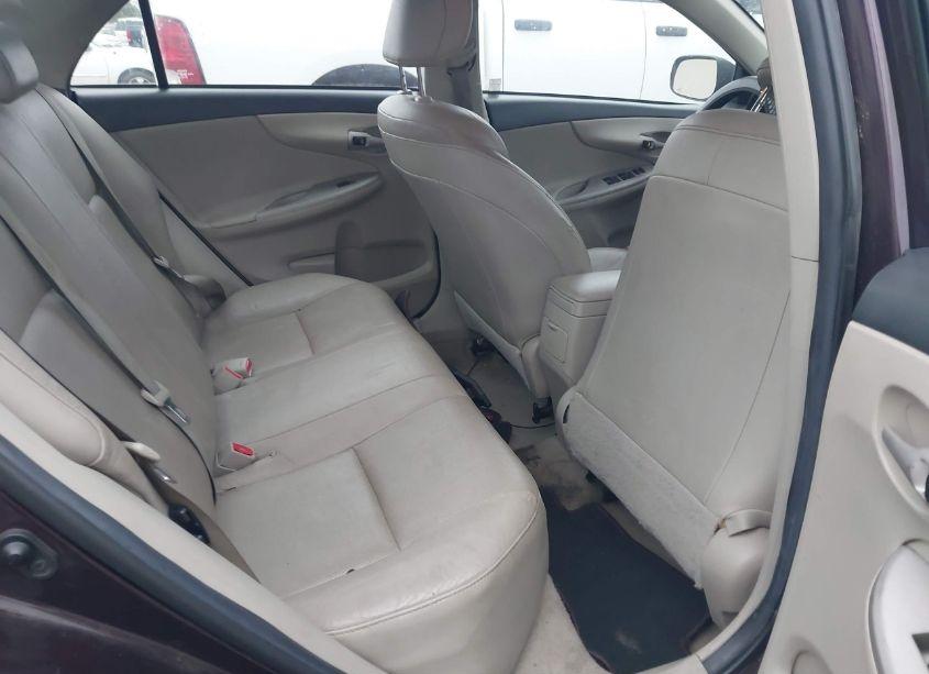 Photo 8 of 2013 Toyota Corolla LE SPECIAL EDITION (VIN 2T1BU4EEXDC096370)