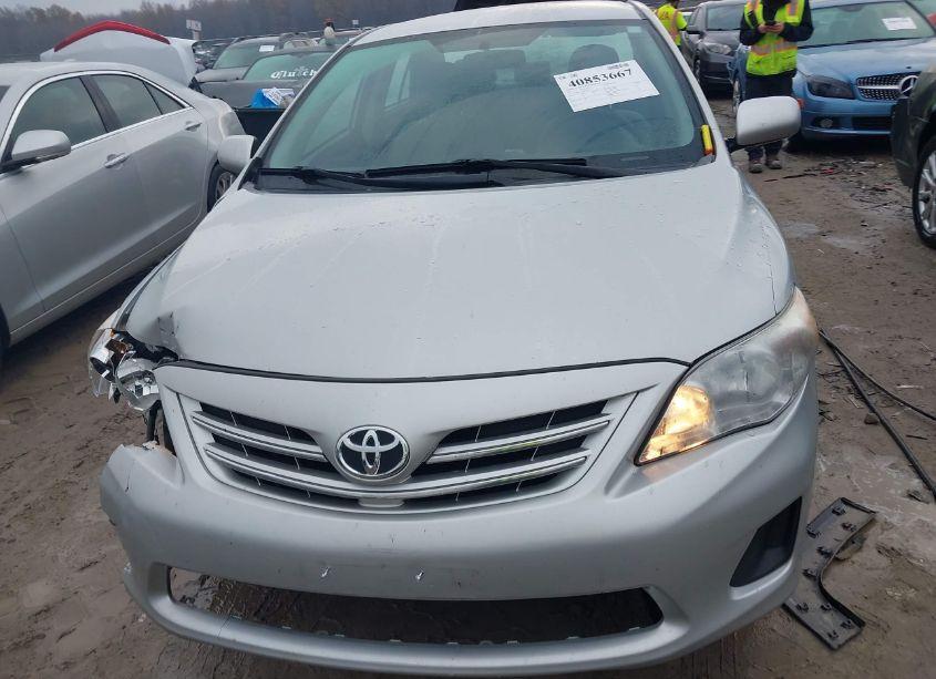 Photo 12 of 2013 Toyota Corolla LE (VIN 2T1BU4EEXDC112535)
