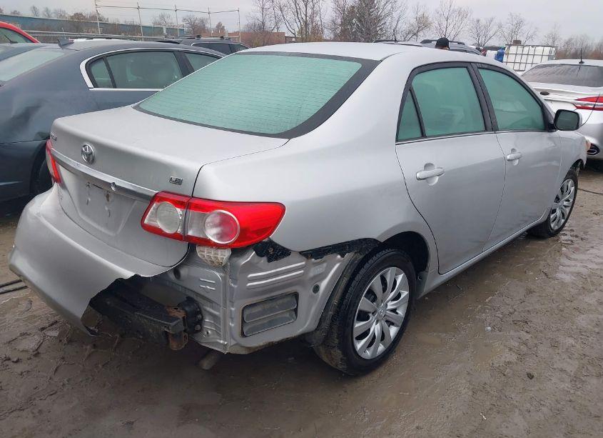 Photo 4 of 2013 Toyota Corolla LE (VIN 2T1BU4EEXDC112535)