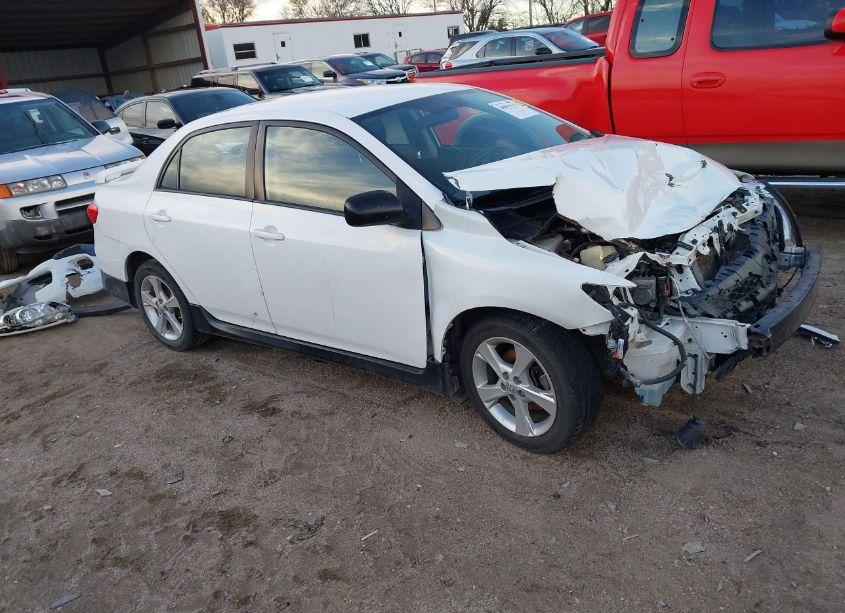 2013 Toyota Corolla S (VIN 2T1BU4EEXDC119369) main photo