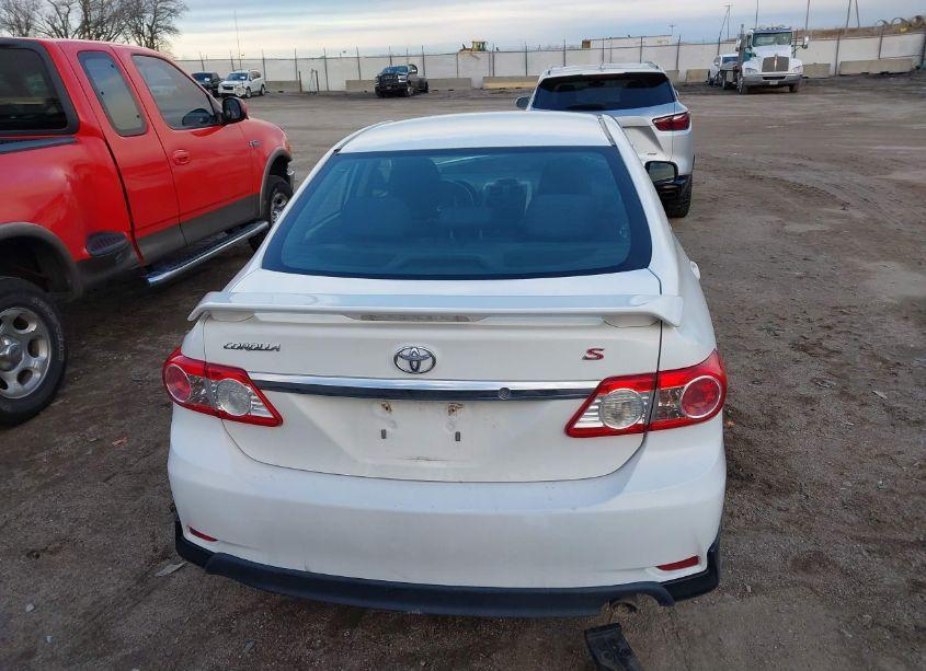 Photo 17 of 2013 Toyota Corolla S (VIN 2T1BU4EEXDC119369)