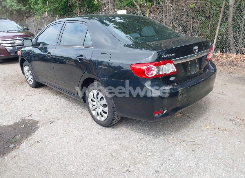 Photo 3 of 2013 Toyota Corolla LE (VIN 2T1BU4EEXDC121252)