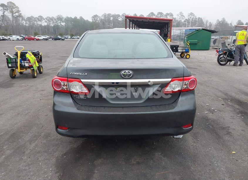 Photo 16 of 2013 Toyota Corolla LE (VIN 2T1BU4EEXDC925499)