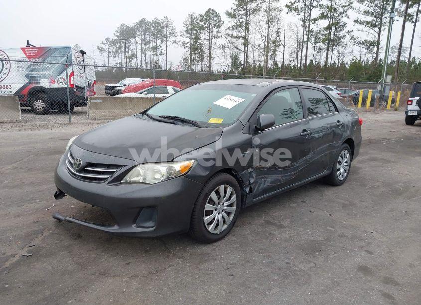 Photo 2 of 2013 Toyota Corolla LE (VIN 2T1BU4EEXDC925499)