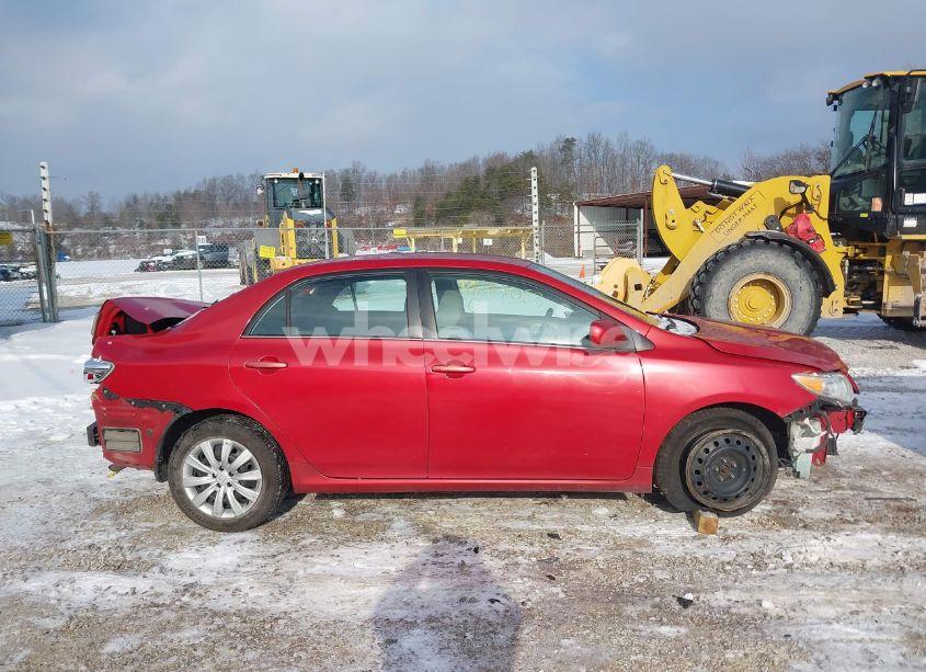 Photo 14 of 2013 Toyota Corolla LE (VIN 2T1BU4EEXDC927978)