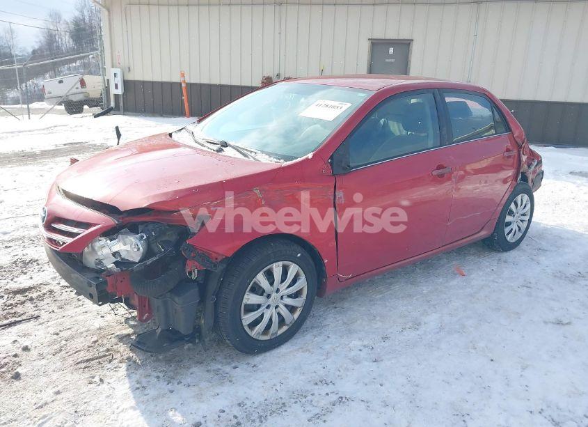 Photo 2 of 2013 Toyota Corolla LE (VIN 2T1BU4EEXDC927978)