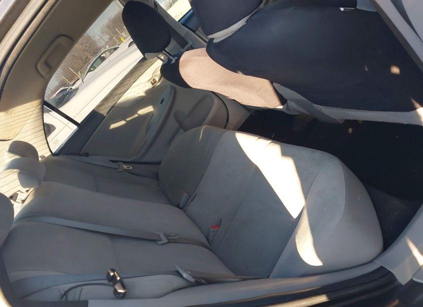 Photo 8 of 2013 Toyota Corolla LE (VIN 2T1BU4EEXDC946045)