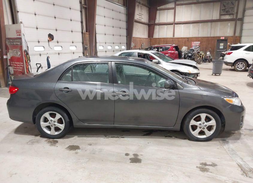 Photo 13 of 2013 Toyota Corolla LE (VIN 2T1BU4EEXDC960429)