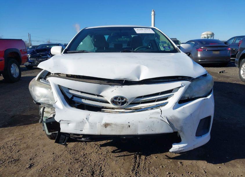 Photo 12 of 2013 Toyota Corolla LE (VIN 2T1BU4EEXDC969406)