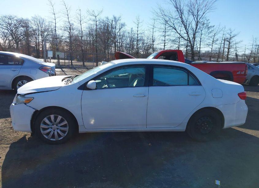 Photo 14 of 2013 Toyota Corolla LE (VIN 2T1BU4EEXDC969406)